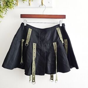 NEW Social Collision Black Green Grommet Tape D-Ring Accents Pleated Skirt Sz MD